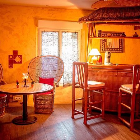 Bed and Breakfast Domaine De La Croix Du Vexin Themericourt Exterior foto